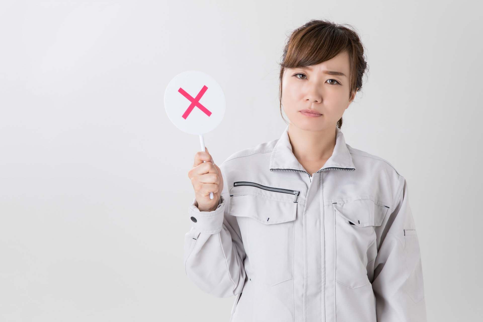 不審な無料回収業者への注意を示すイメージ