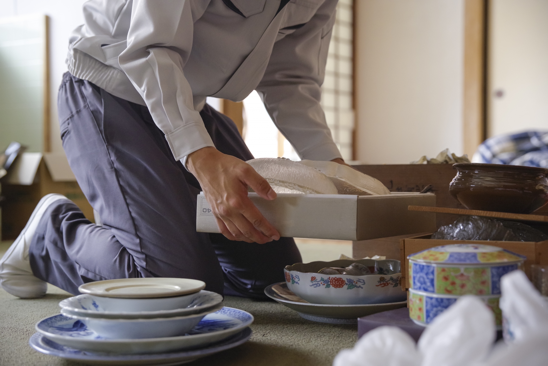 片付けが進まない要因を整理するイメージ